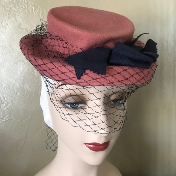 JAUNTY 1940s\' DUSTY ROSE FELT FABRIC \